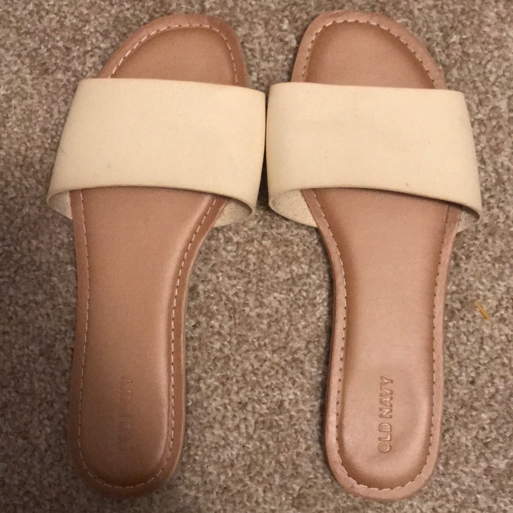 Old navy sandals size 8
